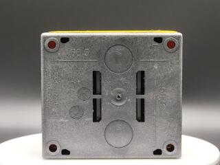 Кнопка аварийной остановки защищенная, 1 замыкающий + 1 размыкающий контакты, цвет красный, цвет корпуса желтый