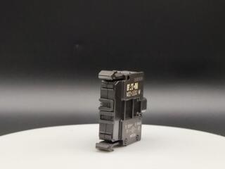 Светодиод с винтовым Зажимом 12-30В (АС), 8-15А, крепление на монтажное основание, цвет белый