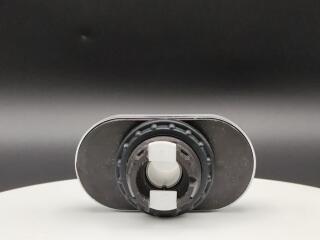 Двойная кнопка с сигнальной лампой с обозначением I O, цвет белый/черный