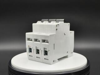 Модульный автомат защиты двигателя 40 А, 3 полюса