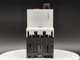 Автоматический выключатель защиты двигателя 1А, 3 полюса, откл.способность 50кА, диапазон уставки 0,63...1А