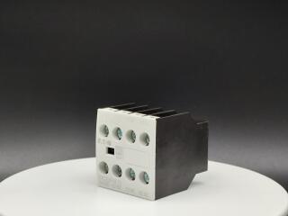 Блок вспомогательных контактов 4 полюса, 1НО+3НЗ, винтовые Зажимы