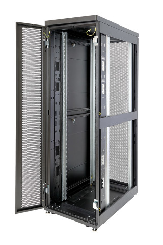 Шкаф Rackcenter D9000 42U 600 × 1200, передняя дверь перфорированная одностворчатая, задняя дверь перфорированная двустворчатая, черный