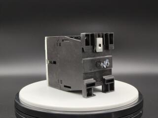 Вспомогательное реле 4А, управляющее напряжение 230В (АС), контакты 3НО+1НЗ, категория применения AC-15