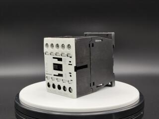 Вспомогательное реле 4А, управляющее напряжение 230В (АС), контакты 3НО+1НЗ, категория применения AC-15