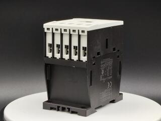 Вспомогательное реле 4А, управляющее напряжение 24В (DС), контакты 4НО, категория применения AC-15