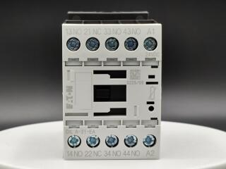 Вспомогательное реле 4А, управляющее напряжение 24В (DС), контакты 3НО+1НЗ, категория применения AC-15