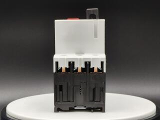 Автоматический выключатель защиты двигателя 25А, 3 полюса, откл.способность 50кА, диапазон уставки 20...25А