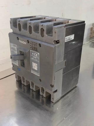 Автоматический выключатель в литом корпусе NDM3Z-250/4 3 00 125A
