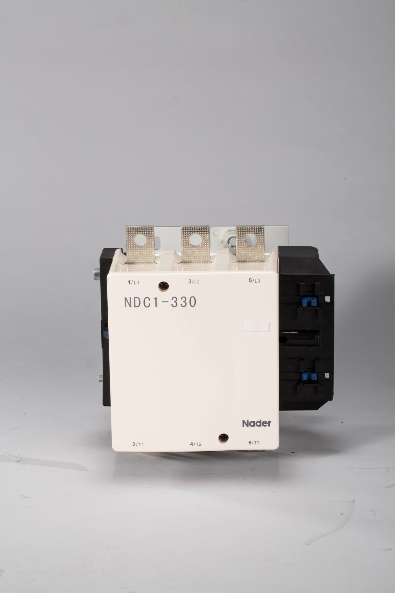 611100360 Контактор NDC1-330AC400