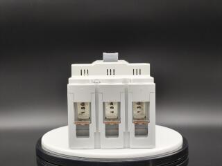 Автоматический выключатель 80А, номинальное напряжение  400/415 В (АС), 3 полюса, откл.способность 25кА