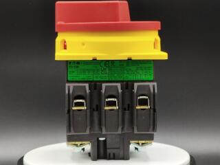 Главный выключатель 3P 100A , красно-желтая ручка , запираемый , переднее крепление