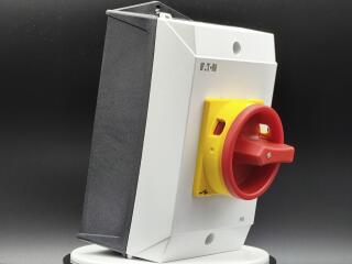 Главный выключатель в корпусе, 3P, 32A , красно-желтая ручка , запираемый
